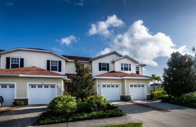 3-BEDROOM TOWNHOUSE IN NORTH PORT photos photos