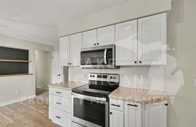 1652 Oakbrook Drive Gallery 3