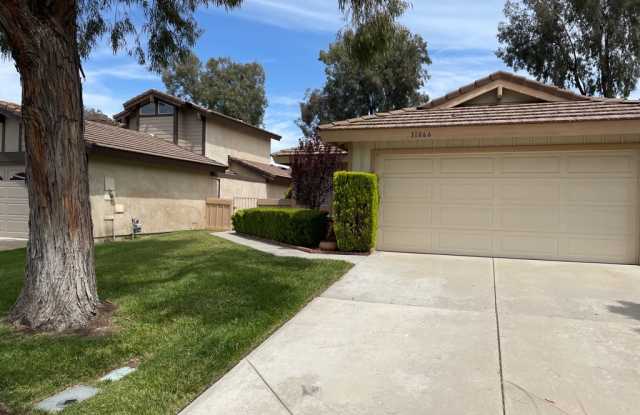 31066 Corte Anza - 31066 Corte Anza, Temecula, CA 92592 31066 Corte Anza - 31066 Corte Anza, Temecula, CA 92592