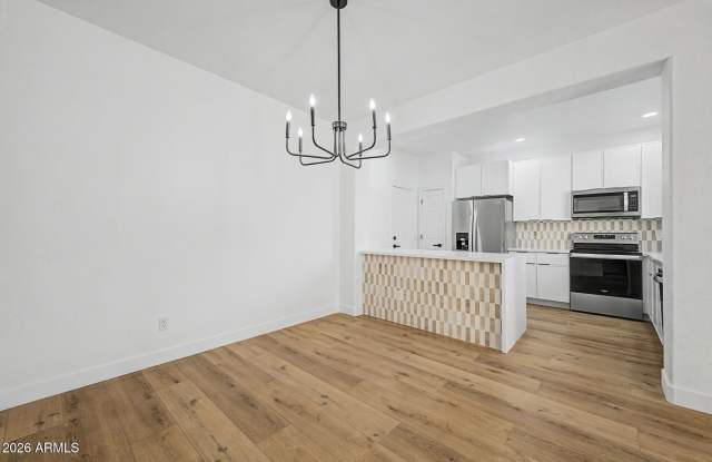 706 E LAS COLINAS Place Gallery 3