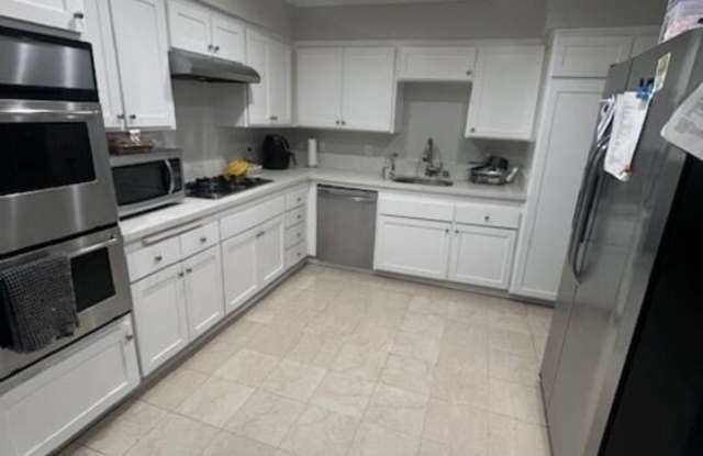 1220 Manning Ave unit: 12 photos photos