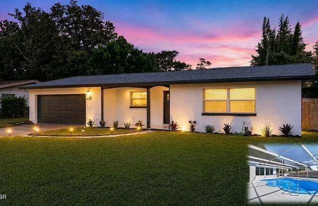 Beautifully Remodeled 4 Bed 2 Bath Pool Home in Ormond Beach Gallery 1