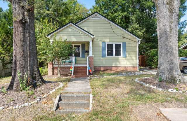 Lovely 2BR Home in Old West Durham with Fenced Yard photos photos