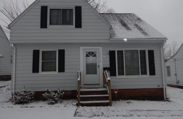 17914 McCracken Road - 17914 Mccracken Road, Maple Heights, OH 44137