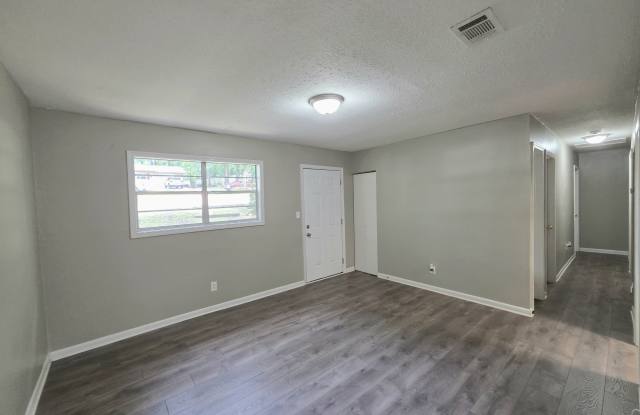3460 Meadowview Drive Gallery 4