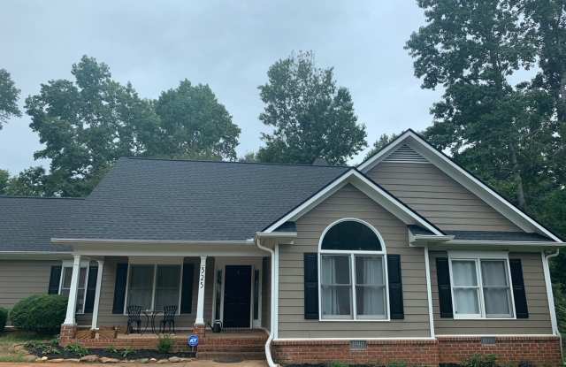 Eastside Three Bedroom Available for Rent July 2026 photos photos