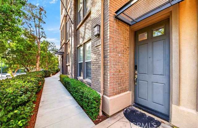2260 Clark Drive Gallery 1