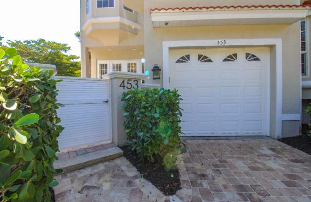 ****DOWNTOWN NAPLES*** SEASONAL***BEAUTIFUL VILLAS NAPOLI****NOW AVAILABLE*** Gallery 4