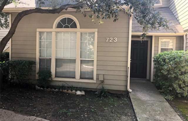 723 Berkley Plaza - 723 Berkley Plaza, Irving, TX 75061