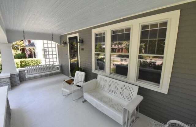 445 Oakland Park Avenue Gallery 2