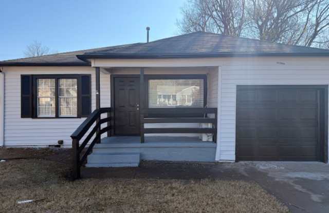 Super cute, fully updated 2 bed / 1 bath with a 1-car garage. Great location close to Fort Sill. photos photos