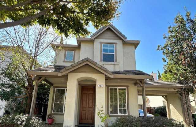 COMING SOON! Charming 4-bedroom, 2.5-bathroom home photos photos COMING SOON! Charming 4-bedroom, 2.5-bathroom home photos photos