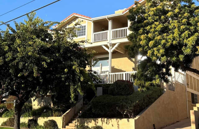 Furnished Multi-Level Townhome in South Redondo Beach – Available for 6–12 Months photos photos