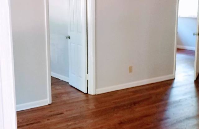 506 Past Street - A Gallery 2