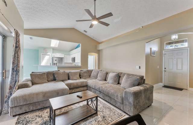 1622 SW Realty Street photos photos