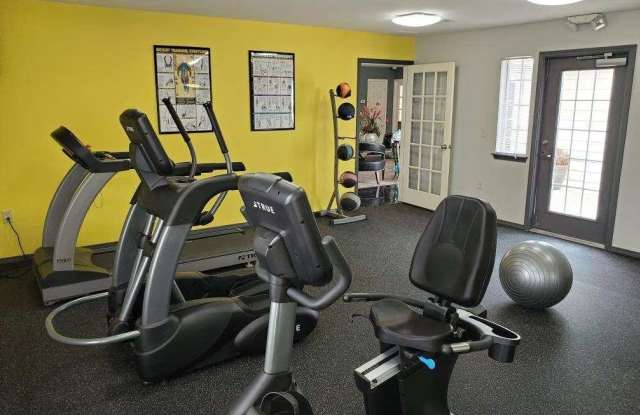 Oakmont Luxury Gallery 2