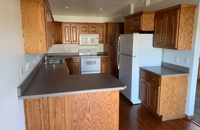 5117 17th Ave S - 5117 17th Avenue South, Fargo, ND 58103 5117 17th Ave S - 5117 17th Avenue South, Fargo, ND 58103