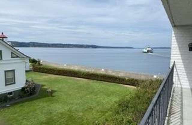 RARE on the Waterfront, beach, Sound view 2 bdrm, 1.75 bath with private dock (for building residents only) photos photos