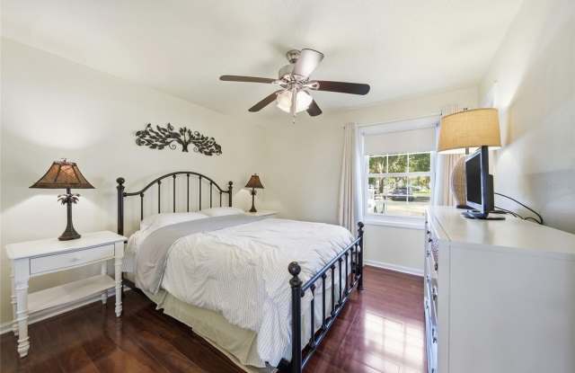 5092 BEACH Drive SE Gallery 4