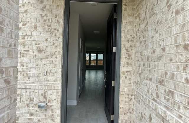 804 Sicily Boulevard Gallery 3