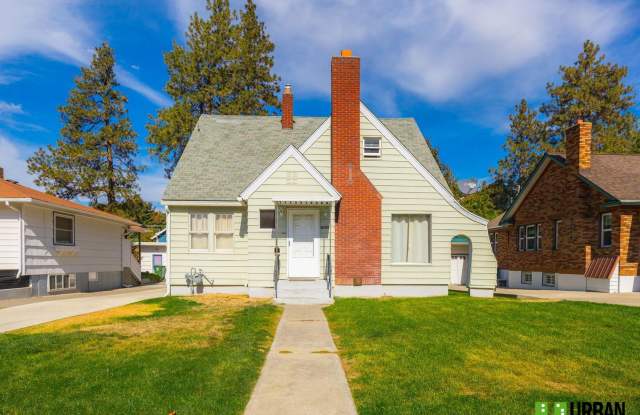 Charming South Hill Home with Basement, Garage & Laundry Hookups – Spokane, WA Gallery 1