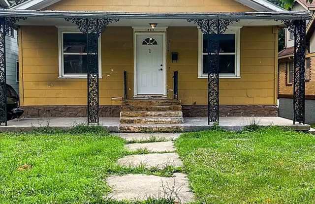 5135 Garfield Ave photos photos
