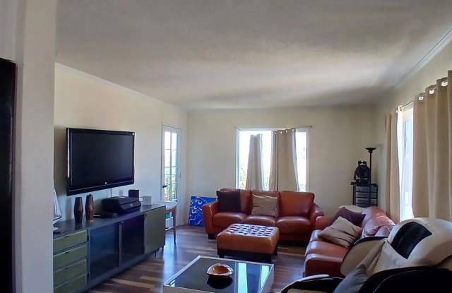 1641 Sunset Cliffs Blvd Gallery 2