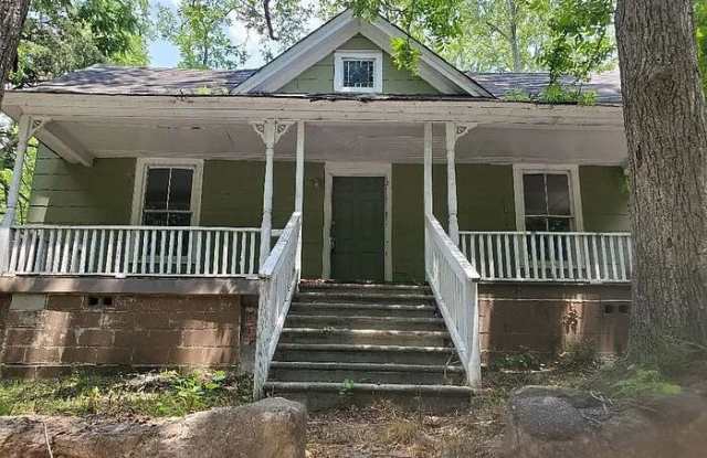 207 West Centennial Street - 207 West Centennial Street, Spartanburg, SC 29303