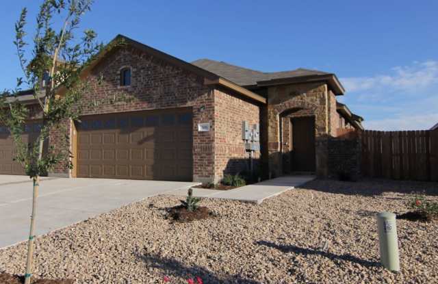 Wood Like Tile Flooring  Vinyl Plank - No Carpet / 1 Story Unit/ Fenced in Yard / Interior Washer Dryer Connections / CISD photos photos