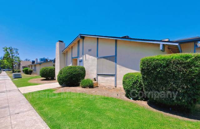 561 W. Ashlan Ave. photos photos