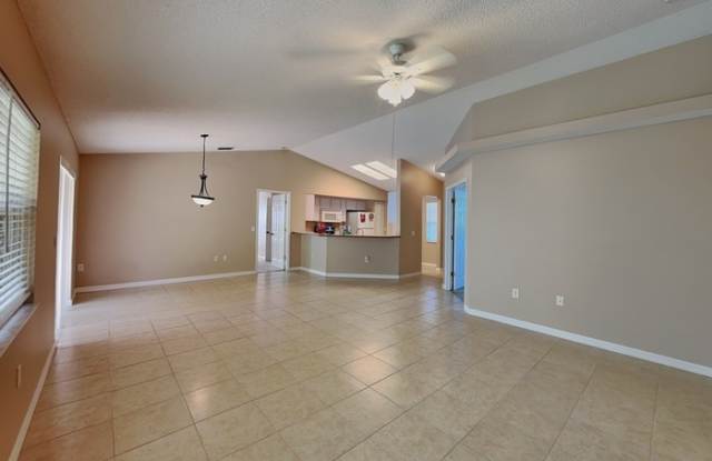 7132 Waxwing Drive Gallery 4