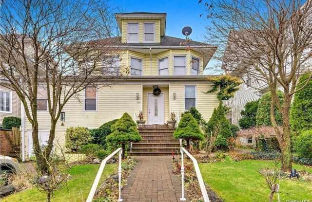 104 Sickles Ave photos photos