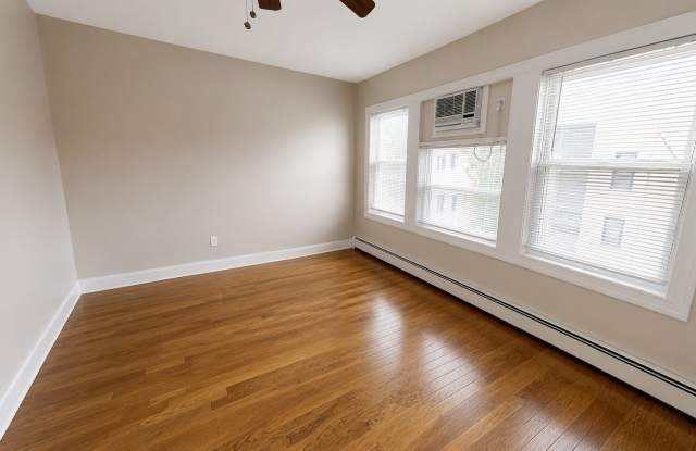 75 Pembroke Avenue75 Pembroke Avenue - 75 - 2 Gallery 3