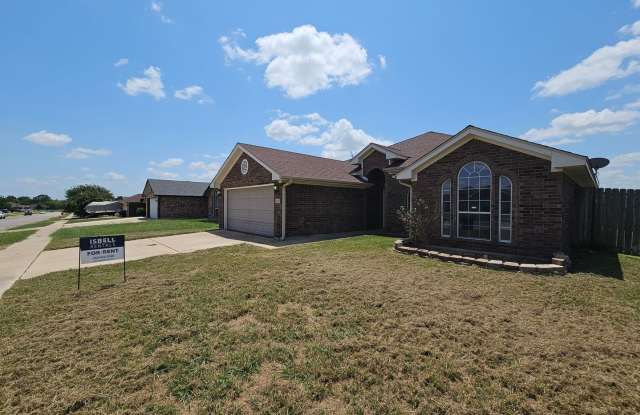 NEW PRICE AND RENT SPECIAL -$250 OFF OF FIRST FULL MONTH! Gallery 4