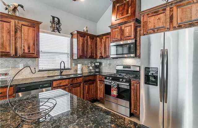 3-Bedroom Home with a Storm Shelter and Solar Panels!!!! Gallery 3