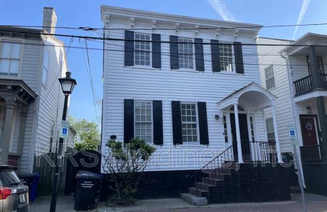 423 London Street Apt Gallery 1