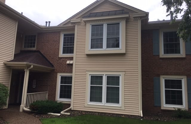 10911 Sumter Ave S - 10911 Sumter Avenue South, Bloomington, MN 55438