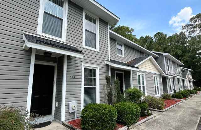 518 Mill Cove - Waters Edge Townhomes - UP TO $1000 off 1st Months Rent - 518 Mill Cove, Fayetteville, NC 28314