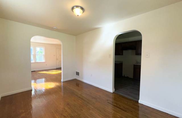 3 Bedroom Townhome Gallery 4