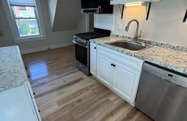 514 Amherst Street - 2 Gallery 2
