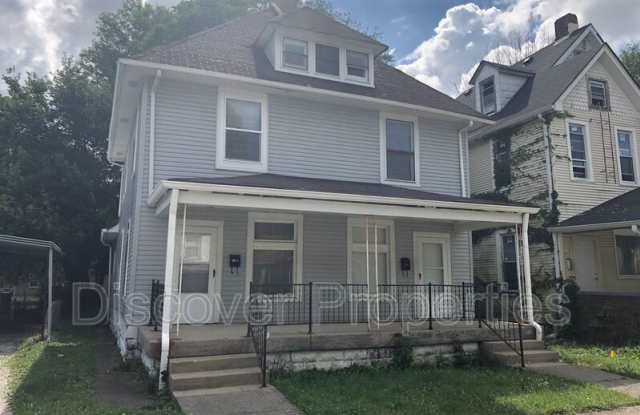 2349 N Kenwood Avenue photos photos