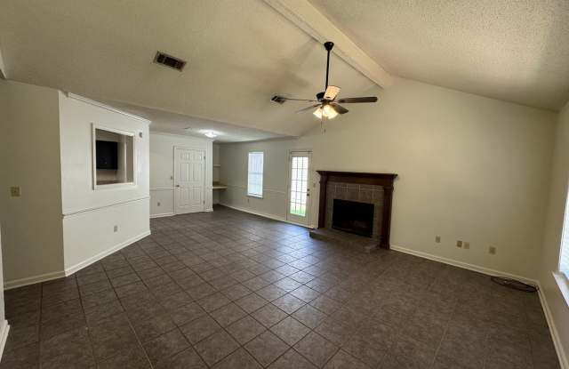 3BR/2BA Home Gallery 3