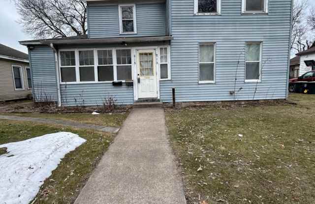 Two Bedroom Apartment Near Downtown photos photos