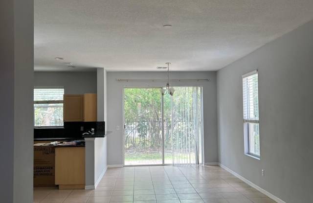 1412 SEMINOLE PALMS Drive Gallery 3