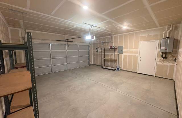 SE Visalia home Available Now! Gallery 4