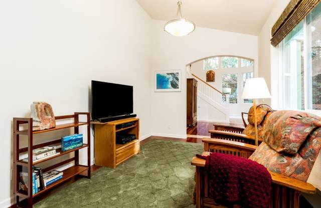 $6,450.00 / 3br - 2200ft 2 Custom Home, 2 miles(beach) Rio Delmar school Gallery 3