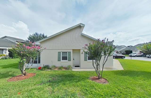 Corner Lot Townhome For Rent in The Willows, a peaceful 55+ community in the heart of Clermont! Gallery 3