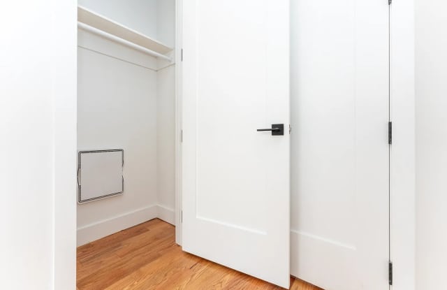 218 Montrose Ave Apt 1 - 218 Montrose Avenue, Brooklyn, NY 11206