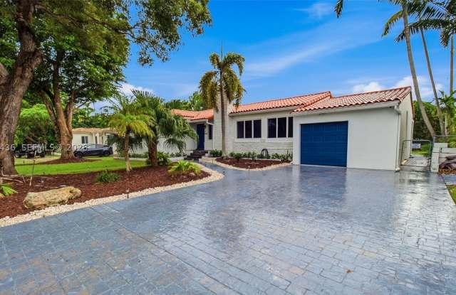 10690 NE 11th Ct Gallery 1