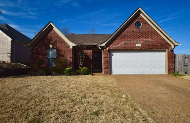 Wonderful 3 bed, 2 bath home near Shelby Farms Park. photos photos